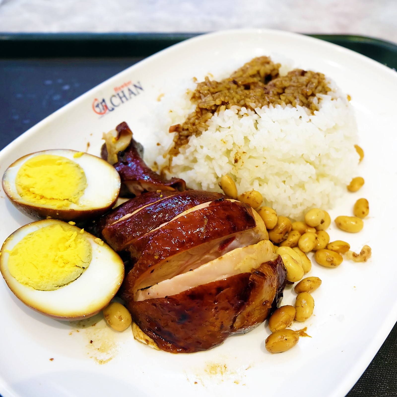 REVIEW Cheapest Michelin Star Meal Hawker Chan Soy sauce chicken rice