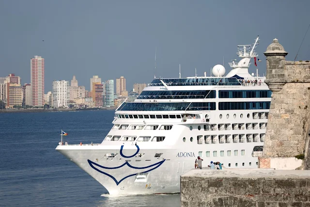 U.S. Carnival cruise ship Adonia arrives at the Havana bay, the first cruise liner to sail between the United States and Cuba since Cuba's 1959 revolution, Cuba, May 2, 2016. REUTERS/Alexandre Meneghini