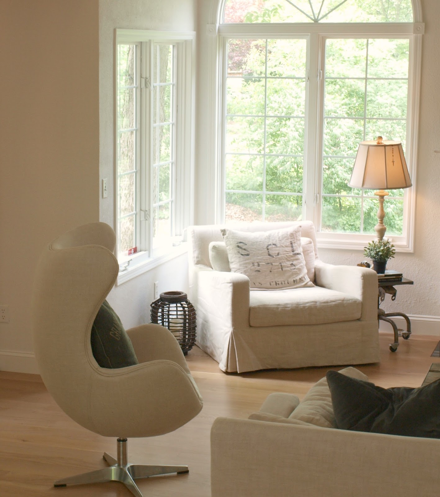 hello-lovely-fixer-belgian-linen-living-room-farmhouse-copenhagen-chair