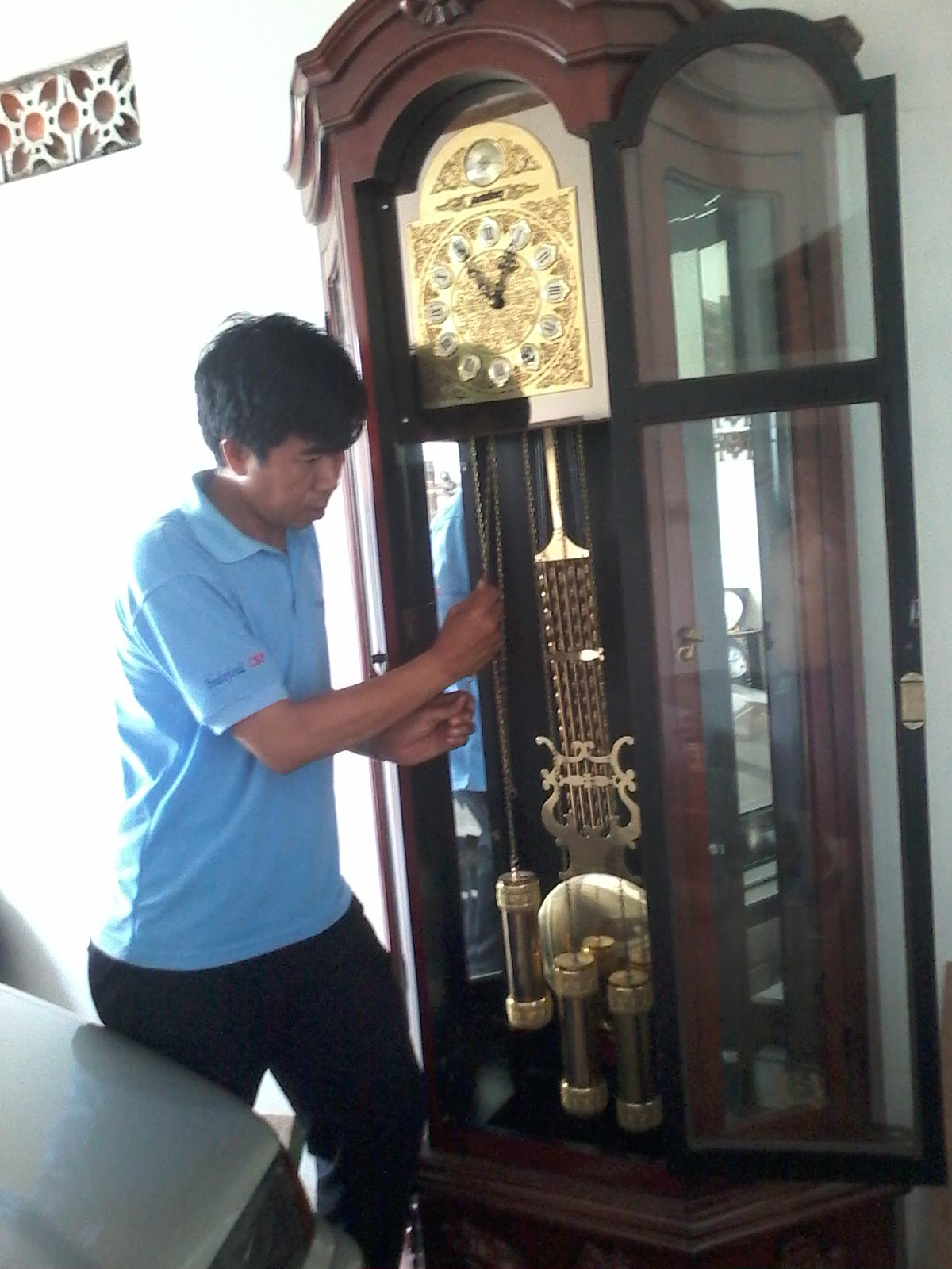 Service jam antik panggilan.. 081310550966 Service Jam Antik Panggilan