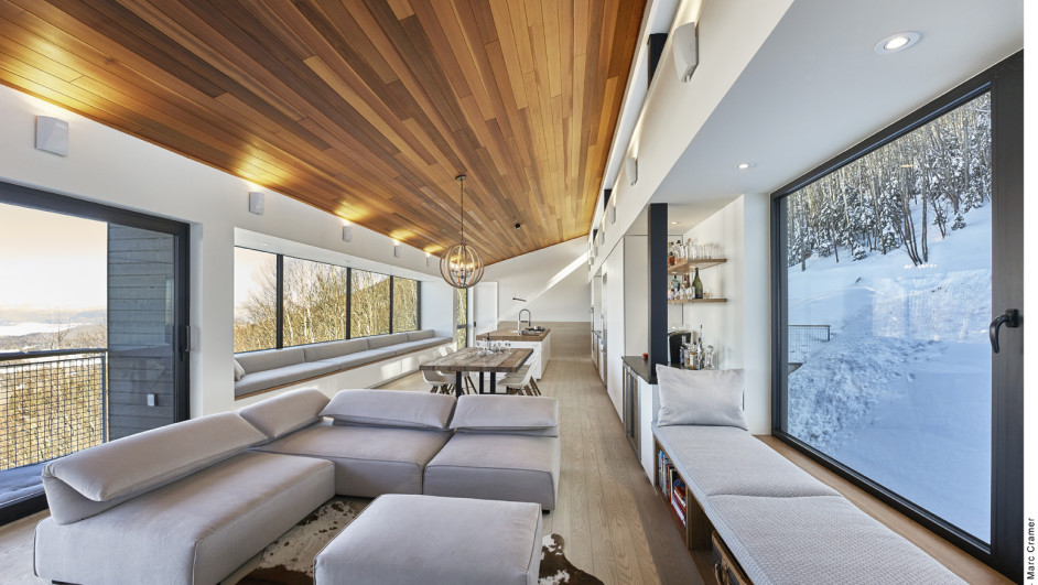 Marzua: Un chalet de ensueño en las cumbres de Quebec.