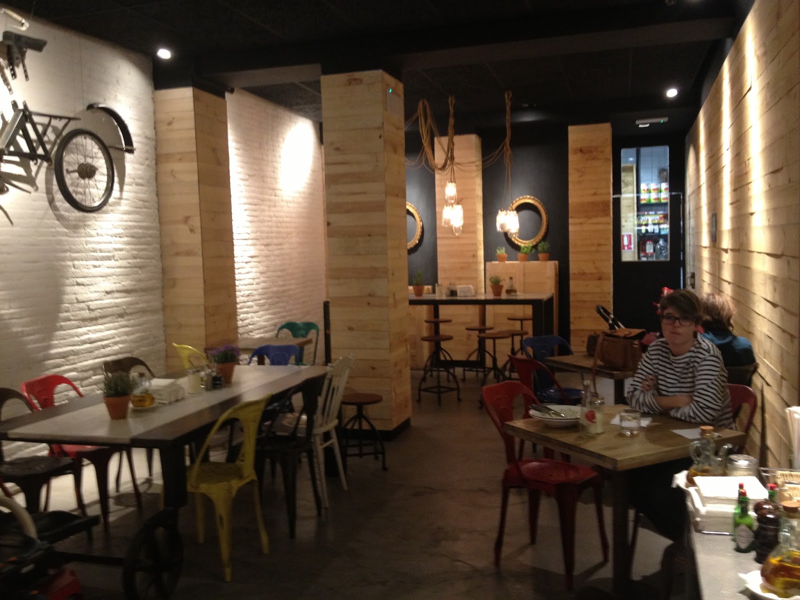 Talleres, Retiros y Creceviajando Flyingbroom La Maquina Pasta Bar