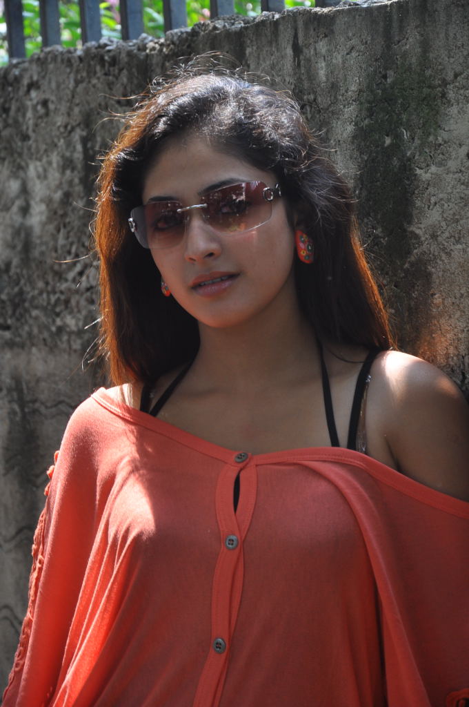 Actress Stills: Hari Priya Hot Photos