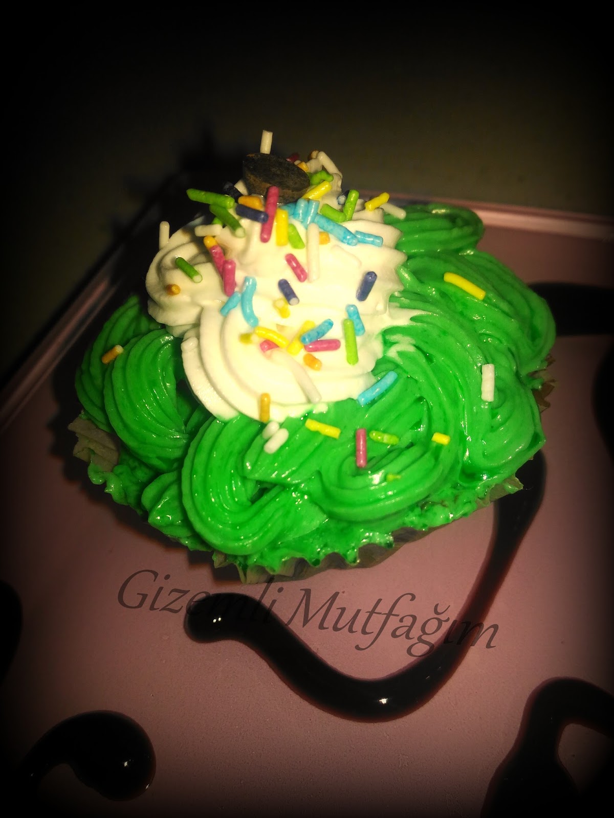 Vanilyalı Cupcake Gizemli Mutfağım
