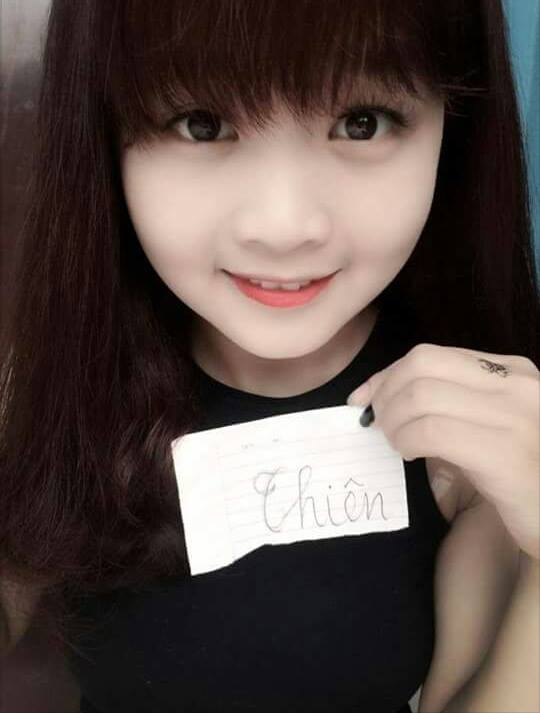 Ảnh hot girl làm Fs facebook, Fs hot girl cầm tên mình