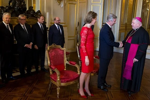 Belgian Foreign Minister Didier Reynders, European Commision President Jean-Claude Juncker, European Council President Donald Tusk, European Parliament President Martin Schulz, Queen Mathilde of Belgium and King Philippe of Belgium and Archbishop Alain Paul Lebeaupin 