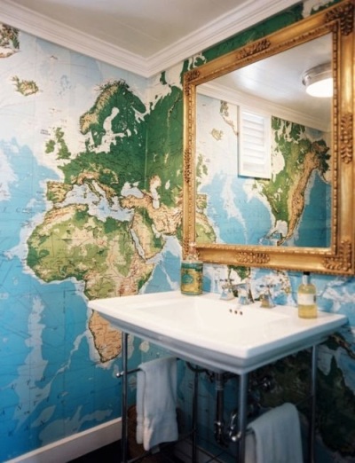 Mural peta dunia di kamar mandi ternyata menarik juga. Mural peta dunia di kamar mandi ternyata menarik juga.