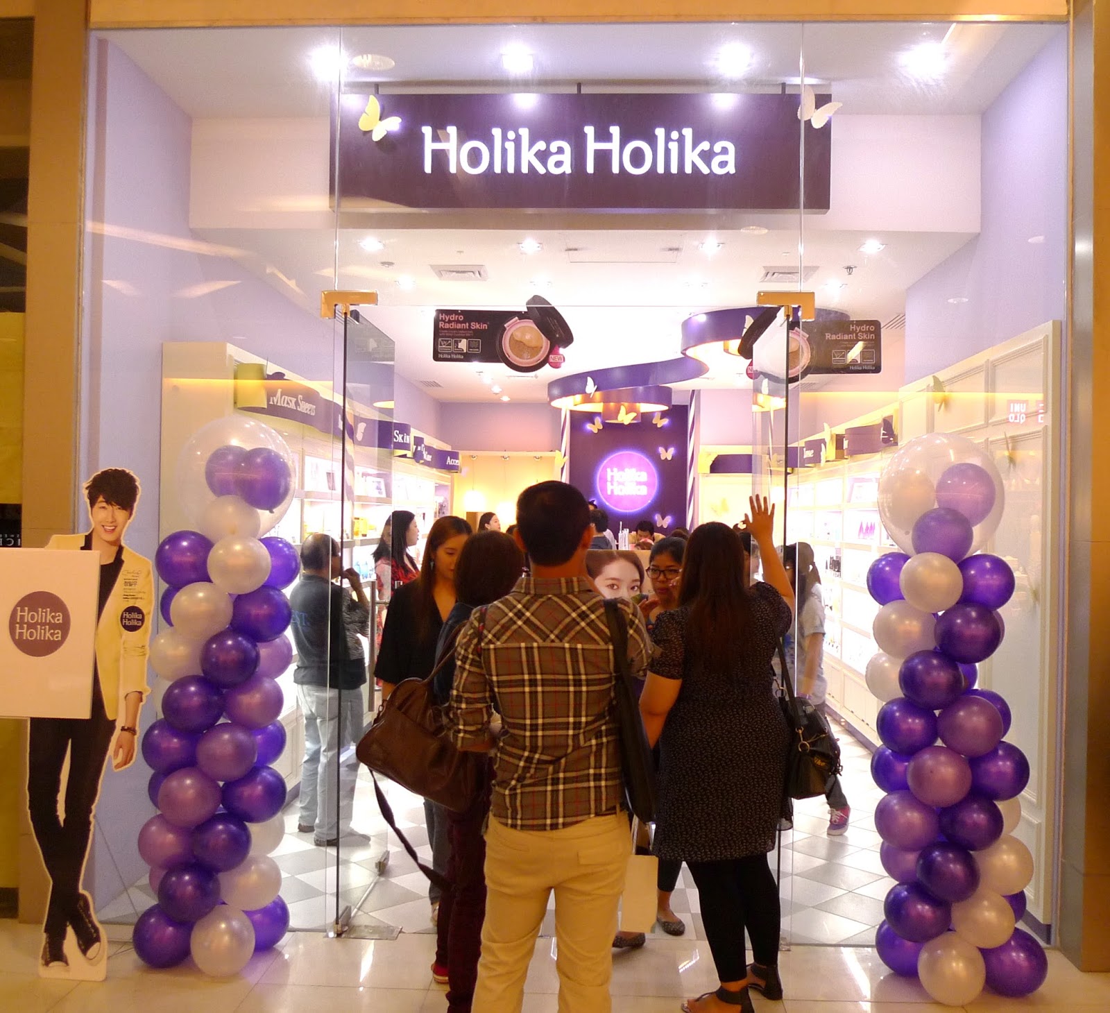 Holika Holika Debuts in The Philippines!