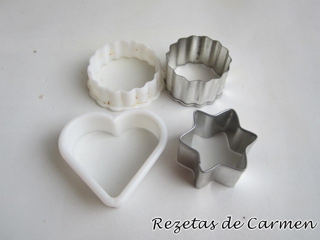 Utensilios de cocina para preparar galletas en casa