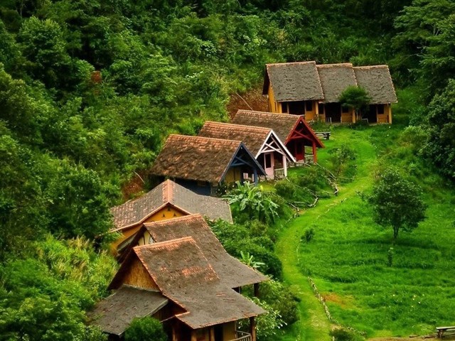 diadiemanuong-com-lang-cu-lan-diem-phuot-sot-xinh-xich-chua-toi-500kce09eba8635805178950076011.jpg
