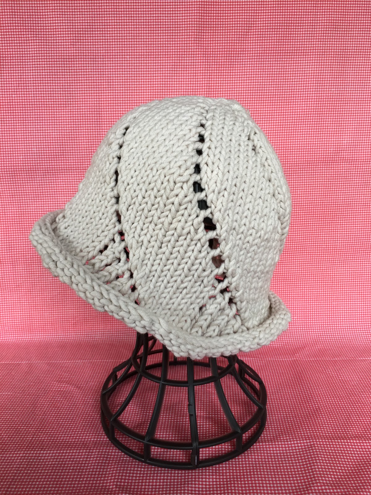 White Spiral Hat (白いうずまき帽子)
