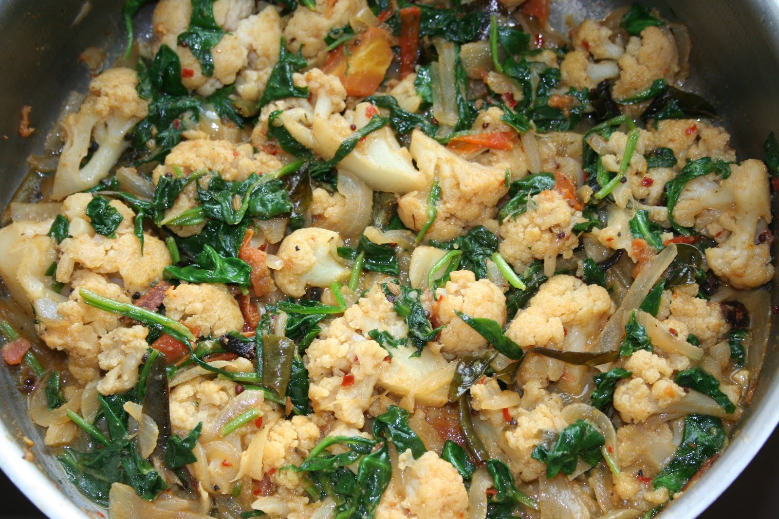 AASAI RASAI SRI LANKAN RECIPES : TEMPERED CAULIFLOWER WITH SPINACH