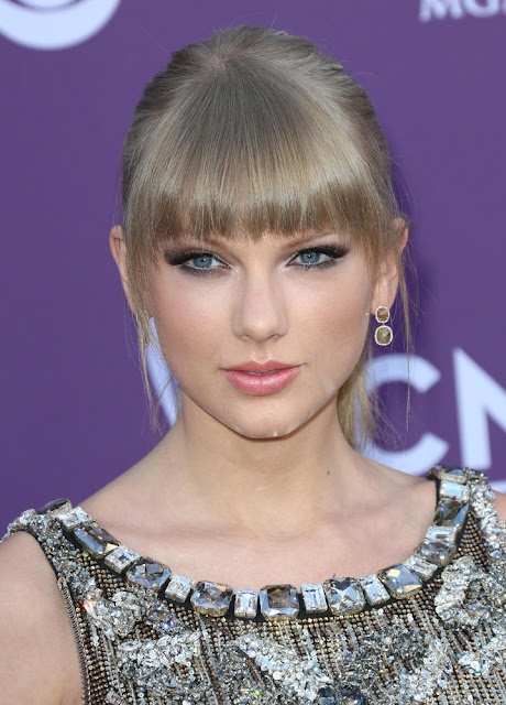 taylor swift gown pics