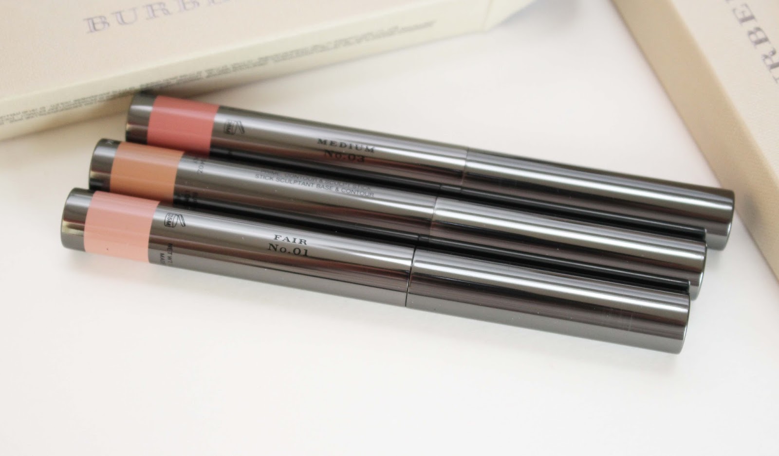 burberry lip contour swatches