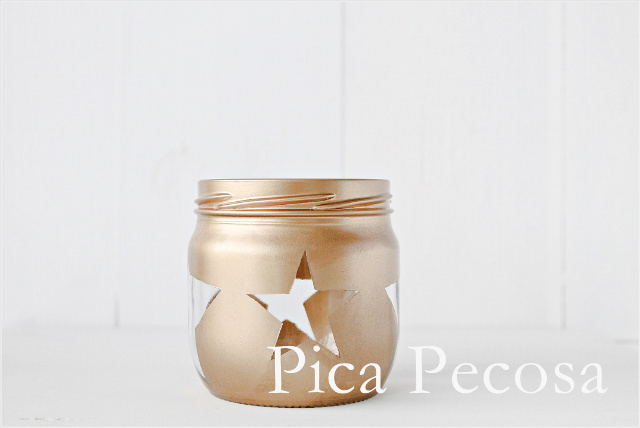 como-hacer-portavelas-diy-bote-cristal-reciclado-pintura-spray-navidad-paso-3