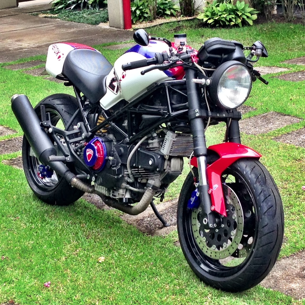 Cafe Racer Special Ducati Monster 900 Special by Rodolfo