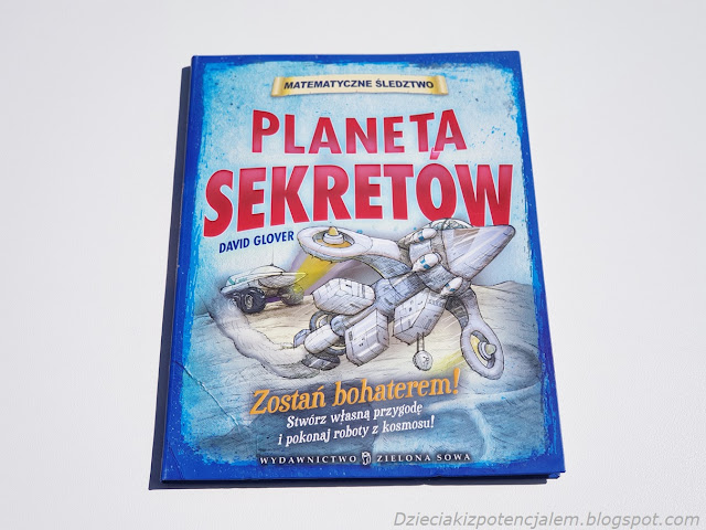 Seria Matematyczne Śledztwo, okładka książki Planeta sekretów z zadaniami dla dzieci szkolnych z zakresu danych, wykresów