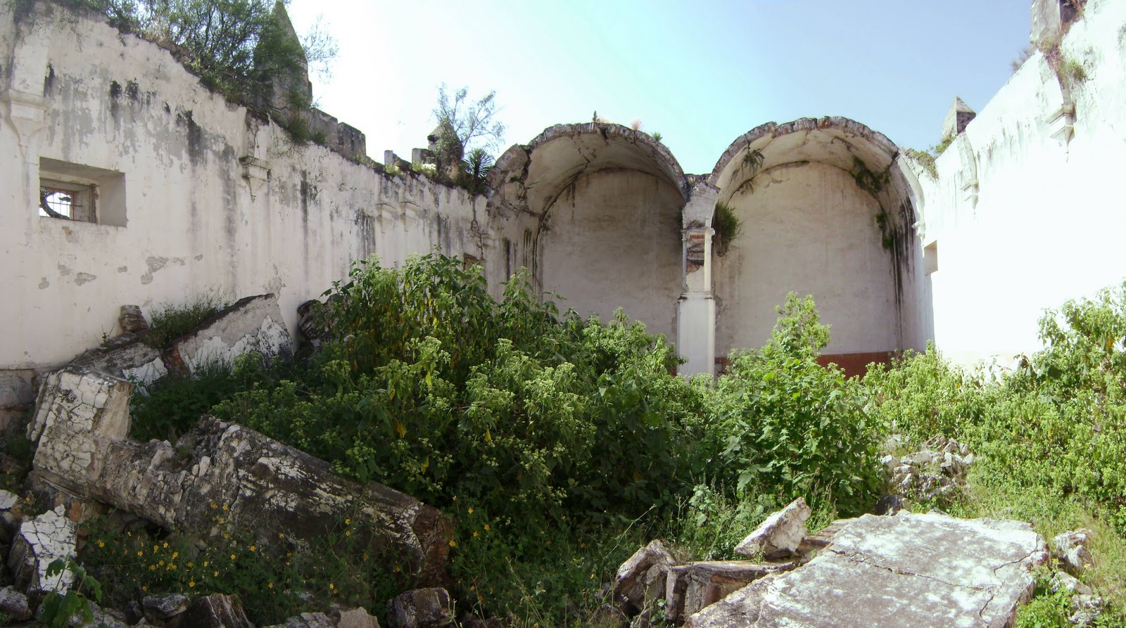 EXCURSIONES DIVERSAS HACIENDA ABANDONADA EN TLACOTEPEC