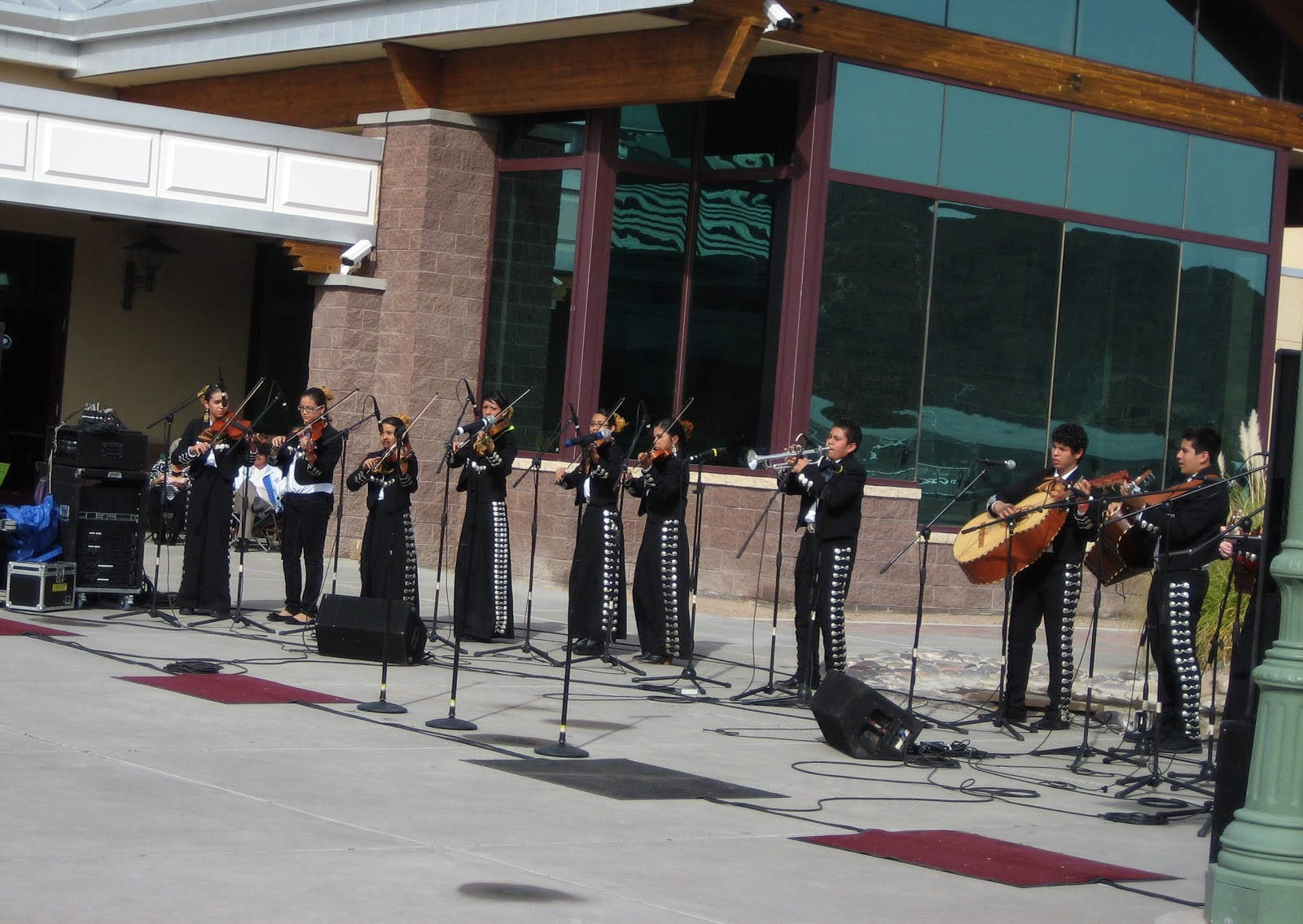 Living Rootless Las Cruces, NM Mariachi Conference Mariachi music
