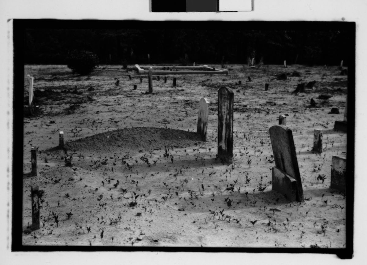 Alabama Yesterdays Walker Evans Photographs an Alabama Cemetery in 1936