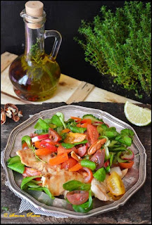 Salata cu valeriana si piept de pui