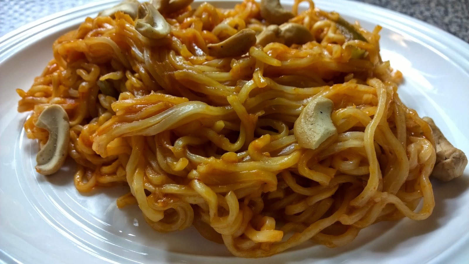 How to make chinese noodles. How to make Schezwan Noodles