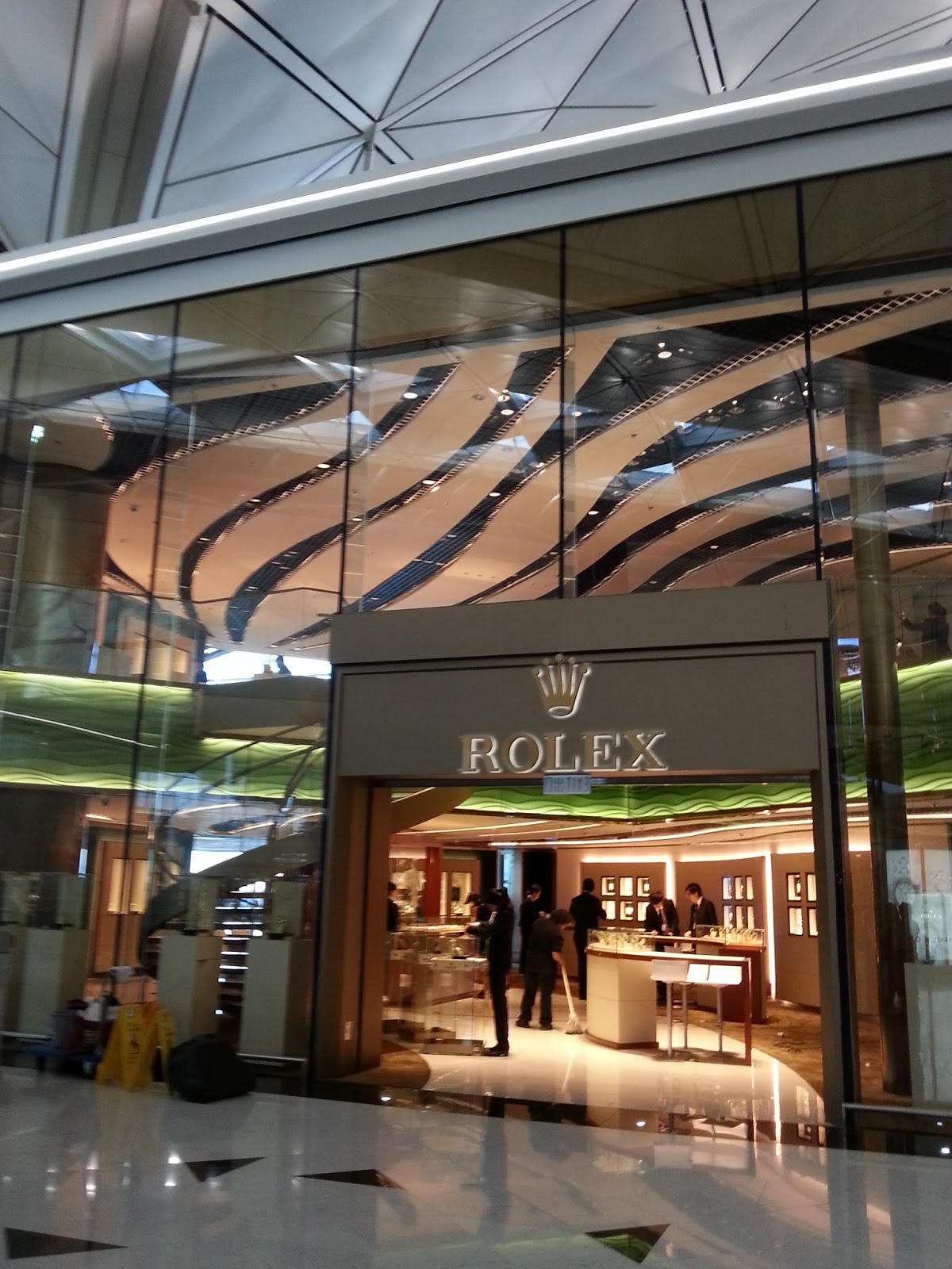 Hong Kong Watch Fever 香港發燒友 New opening of two storey Rolex Boutique