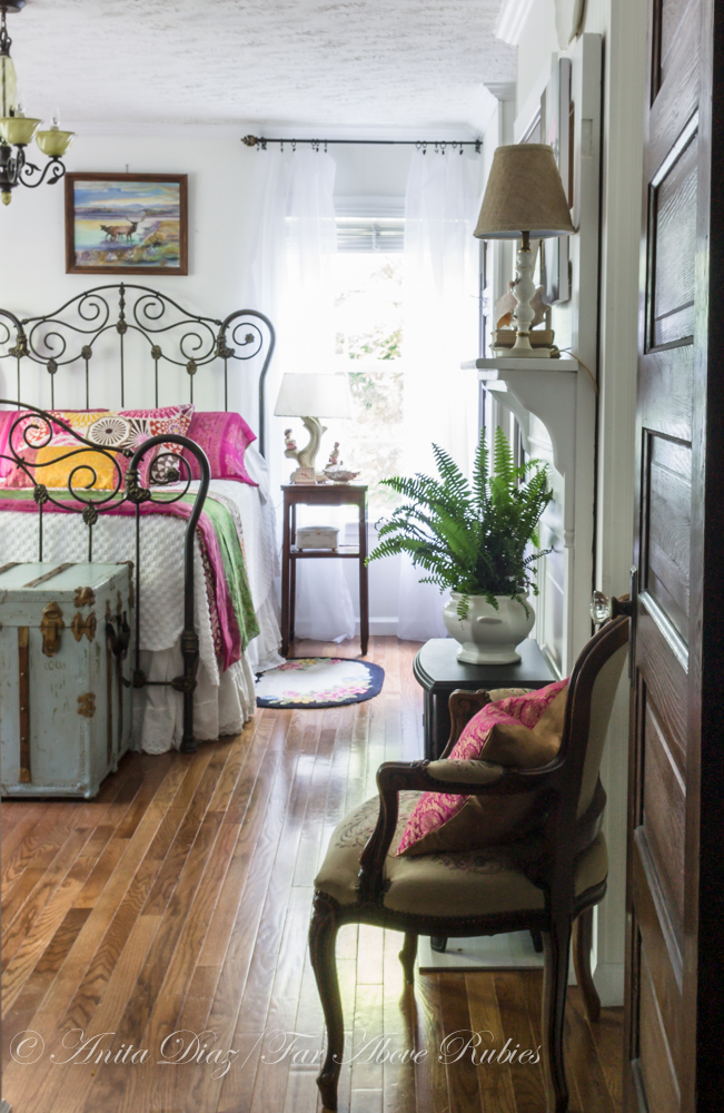 Vintage summer bedroom — Bohemian style