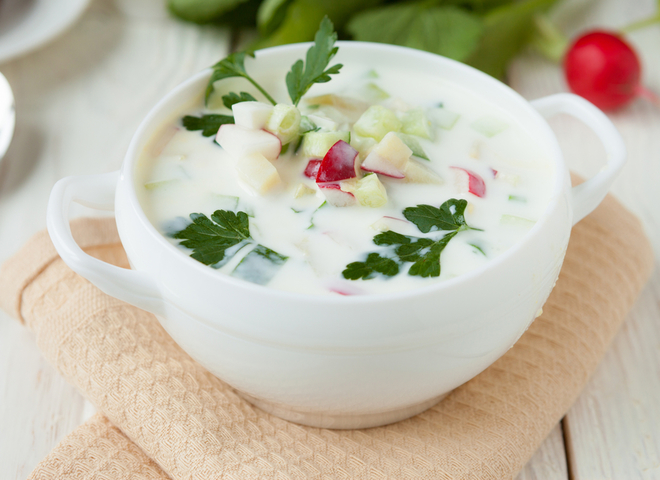 Лучшие кулинарные рецепты Окрошка на кефире вкусный рецепт