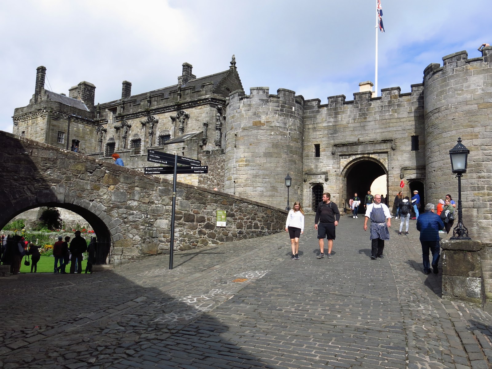 sittinsene gez iskocya