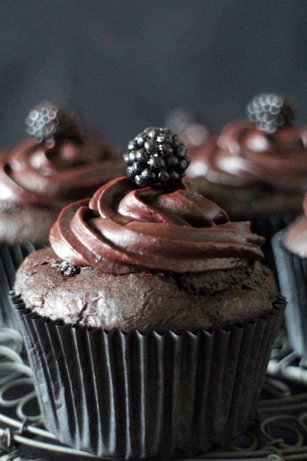 cupcakes-chocolate, moras, cupcakes-moras