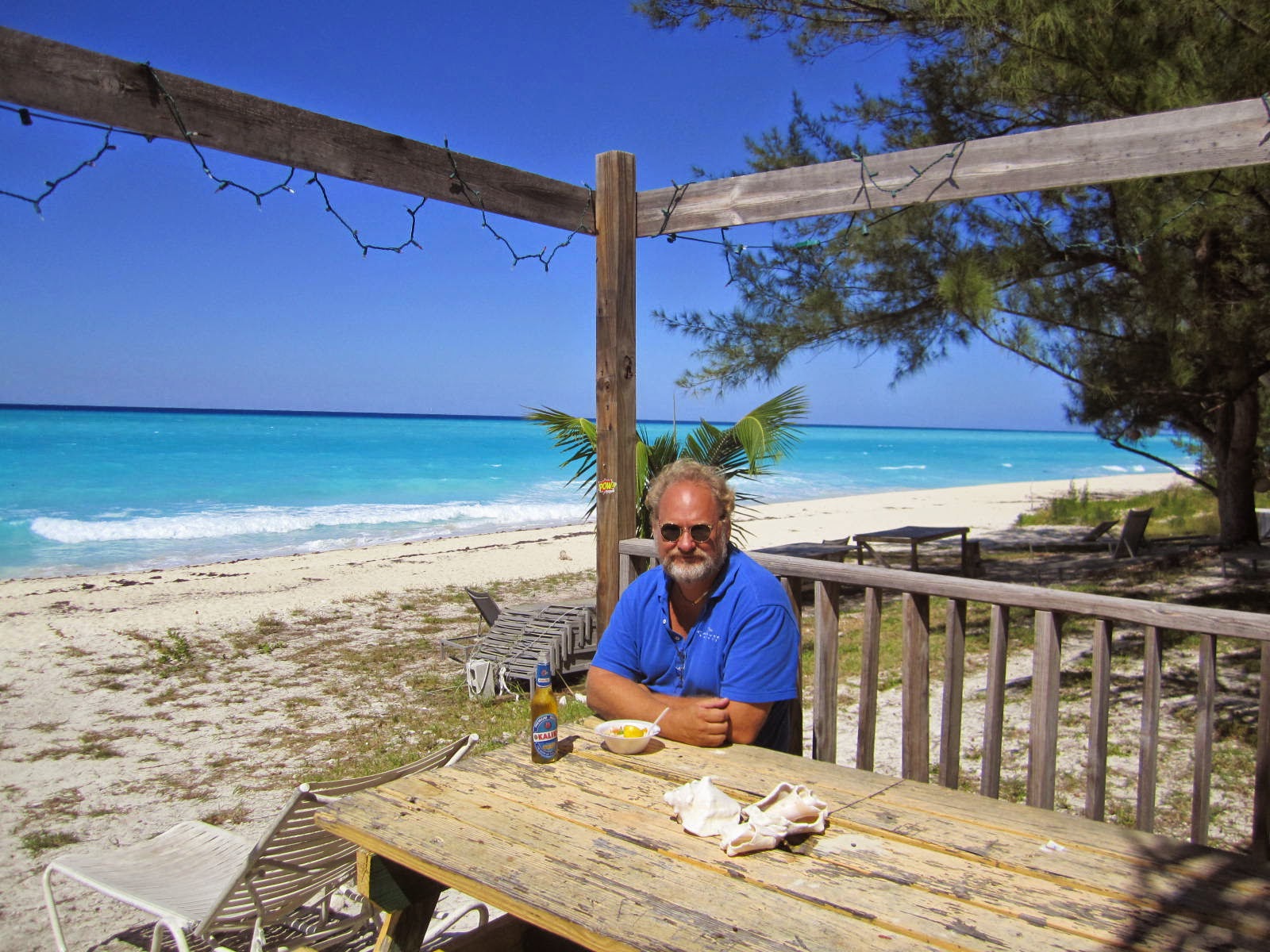 Family 4 Afloat Alice Town, Bimini, Bahamas