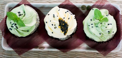 black-sesame-cupcake