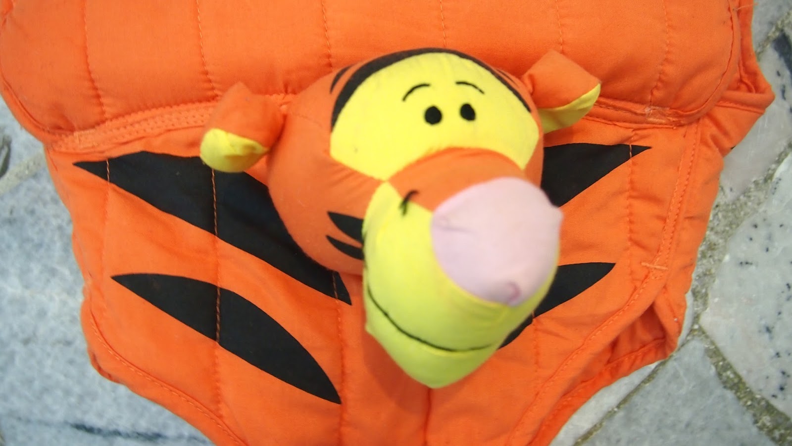 JuaiMurah Disney Tigger Baby Door Bouncer