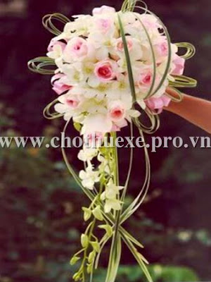 Hoa cầm tay cô dâu giá rẻ 450,000 đ