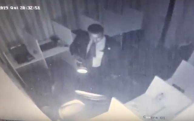 Deputado baiano acusa segurança da AL-BA de furtar objetos em seu gabinete; vídeo