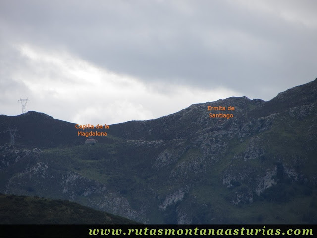 Ruta Bueño Peña Avis: Vista de las capillas del Monsacro