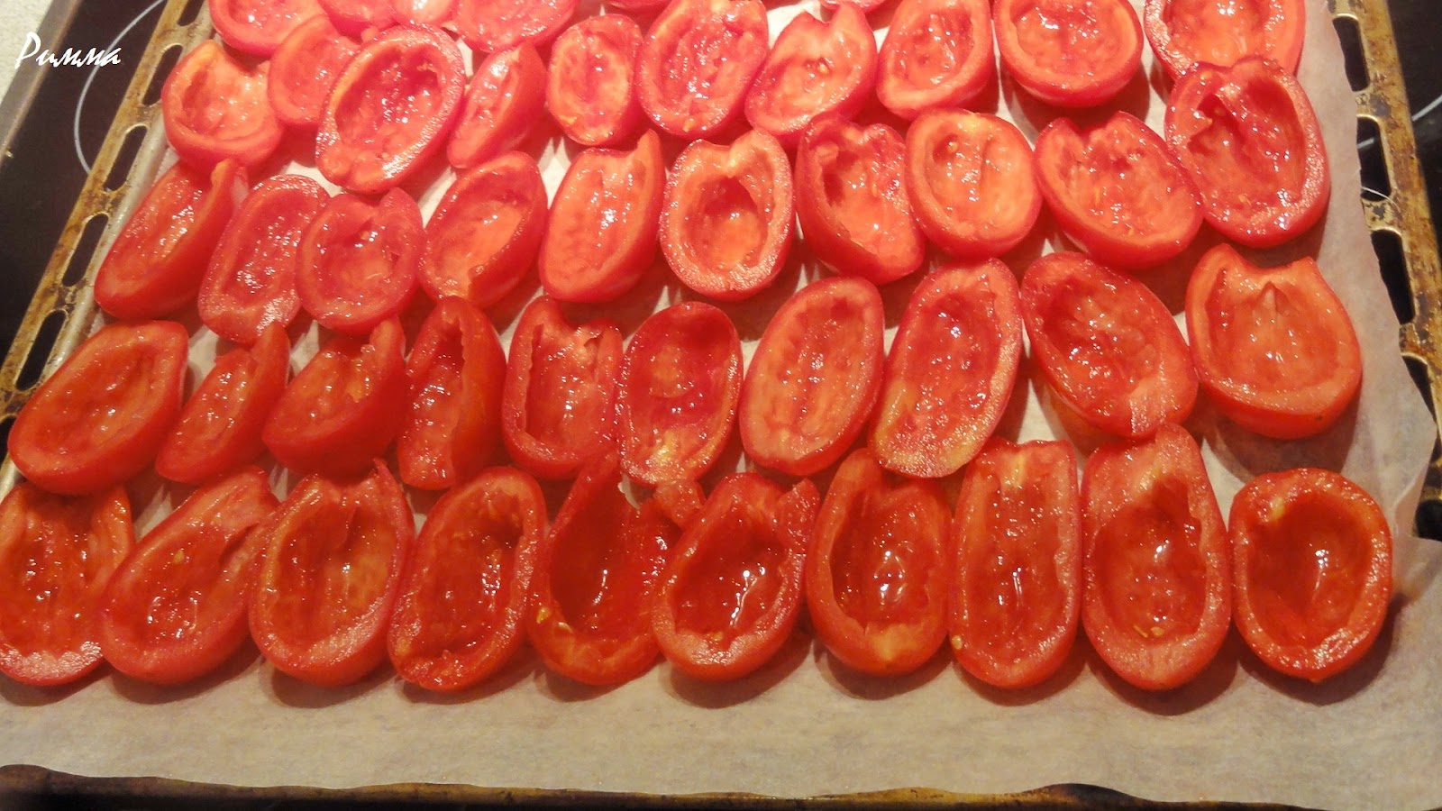 вяленые томаты ярче. томаты для вяления сорта. сушки с томатом. томат сливка красная для вяления. помидоры для вяления сорта лучшие сорта.