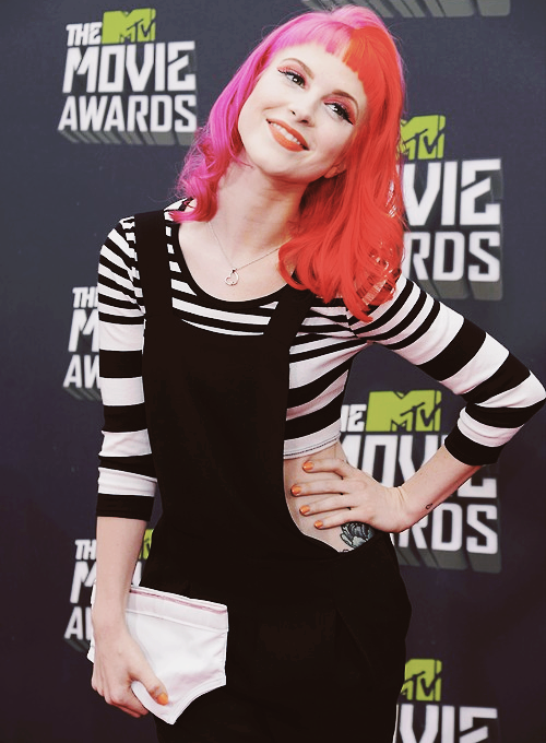 Mania Fake: Hayley Williams
