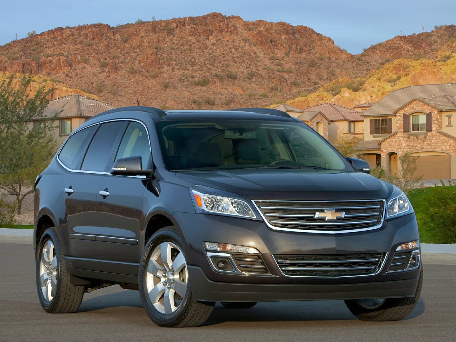 News Around Chesrown: Chevrolet Traverse Makes 10 Best Family Cars List