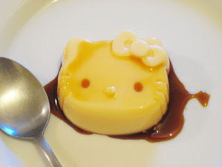 Hello Kitty creme caramel dessert