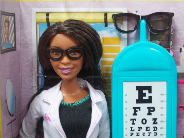 barbie ophtalmologiste