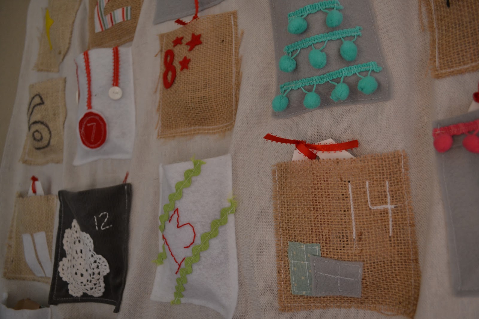 Swenson Style: {DIY} Advent Pocket Calendar Swenson Style: {DIY} Advent Pocket Calendar