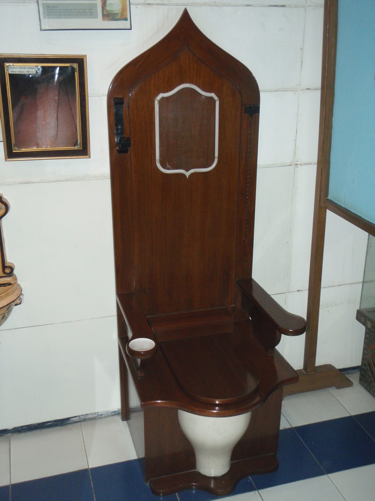 Aerohaveno Smallest Room The Toilet Museum of Delhi, India