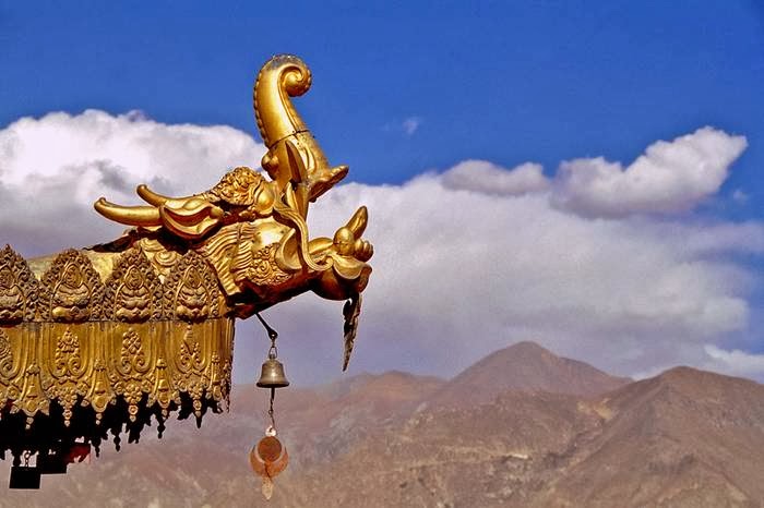 The Jokhang Temple Lhasa — Tibet¸ China The Jokhang Temple Lhasa — Tibet¸ China