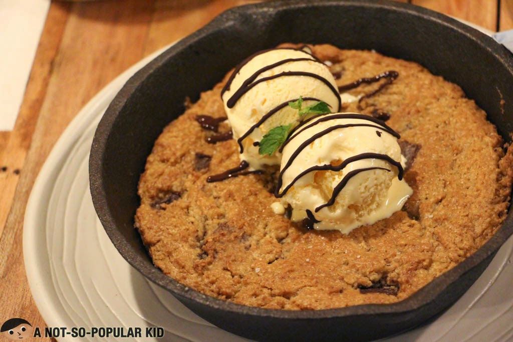 The Pizzookie (Cookie Pizza) of Backyard Restaurant