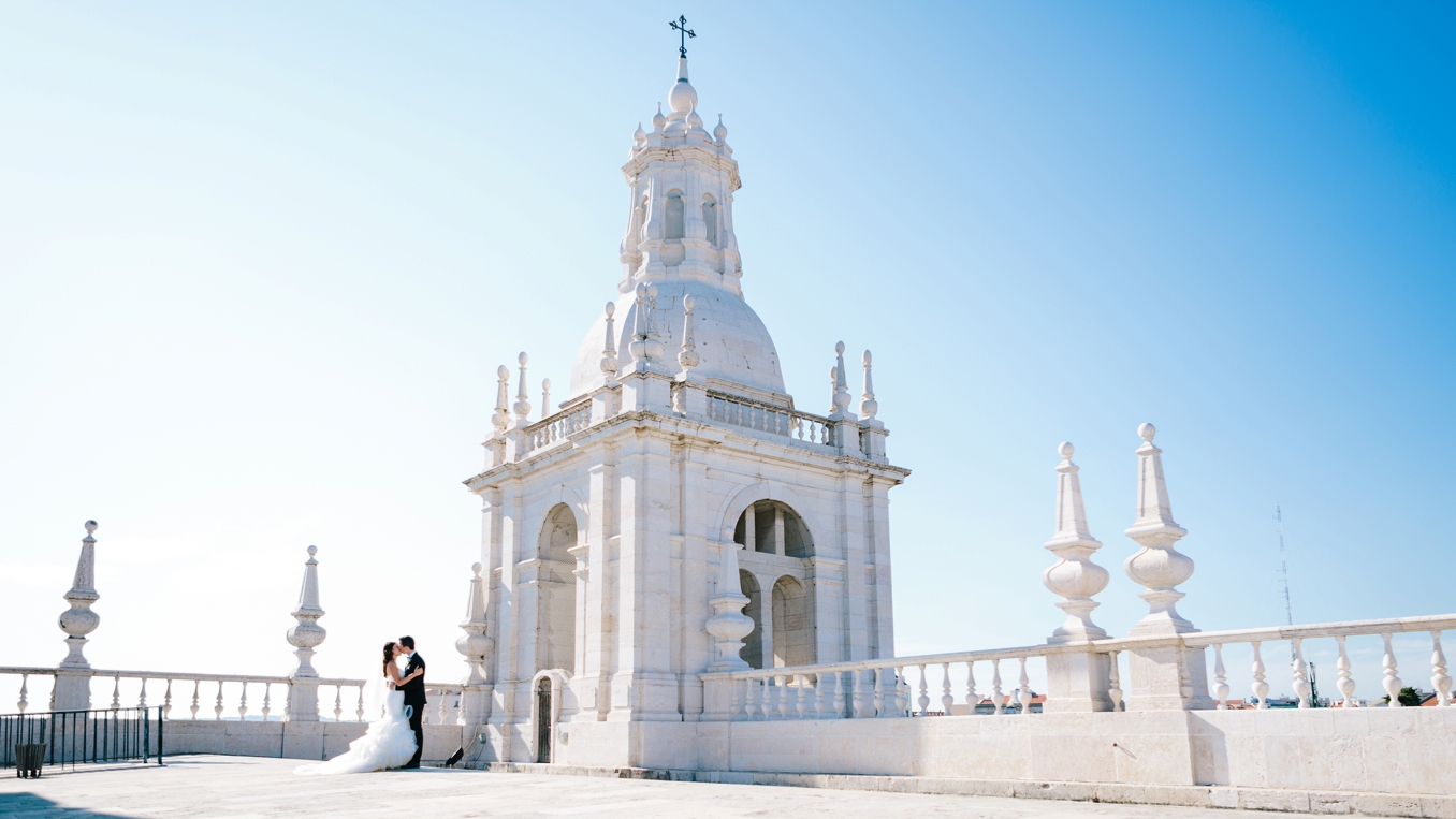 Jess and Fred's gorgeous destination wedding in Lisbon, Portugal. Photo by STUDIO 1208