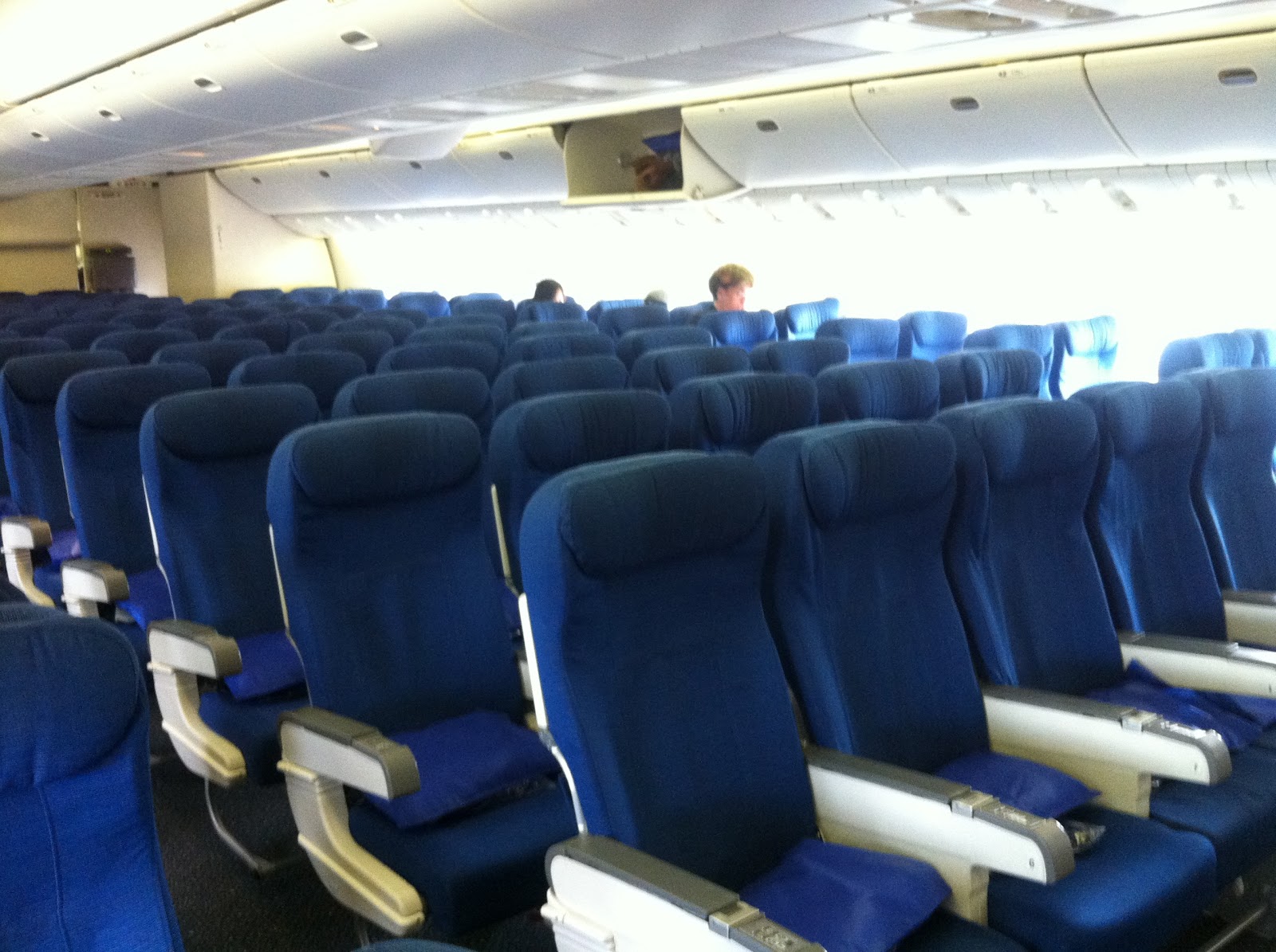 GREAT EATS HAWAII UNITED B777 HAWAII TO GUAM