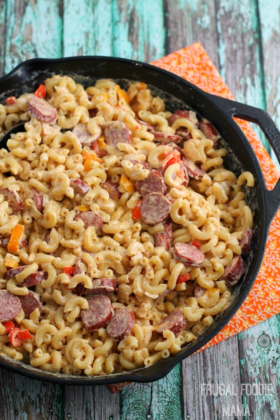 Chipotle Sausage Skillet Mac- this creamy, smoky and sweet, and healthier weeknight pasta dinner can be on your table in under 40 minutes! #HillshireSausage 