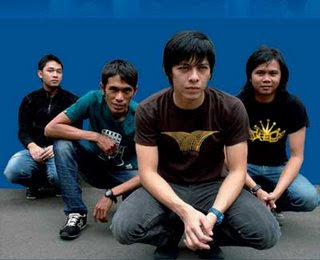 Lirik Lagu Cobalah Mengerti - Peterpan | Lirik Terbaru 29